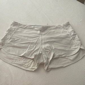 Women’s lululemon speed up low rise short 2.5”
